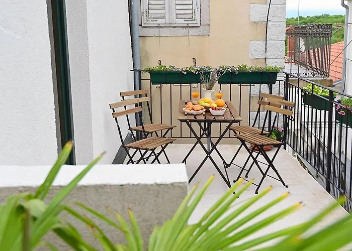 Apartment D & Studio L