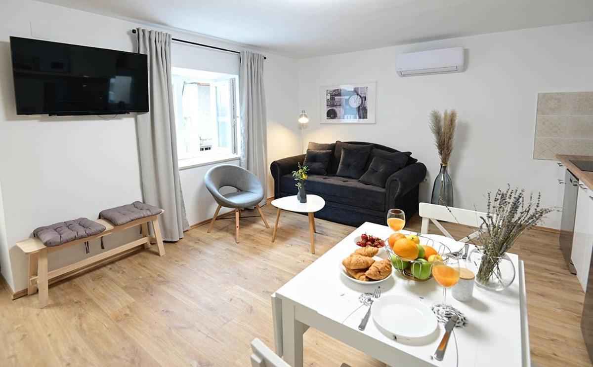 Apartman D & L Dobrinj